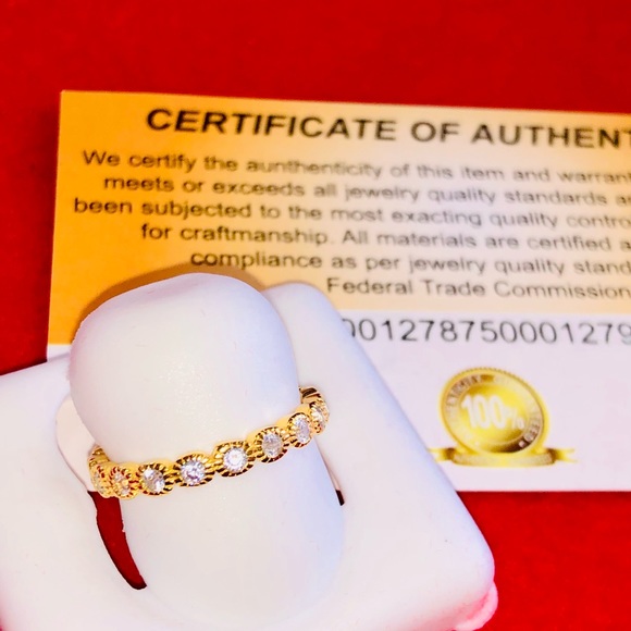 18k gold vermeil beautiful eternity Swarovski band ring for women, best gift wow - Picture 4 of 4